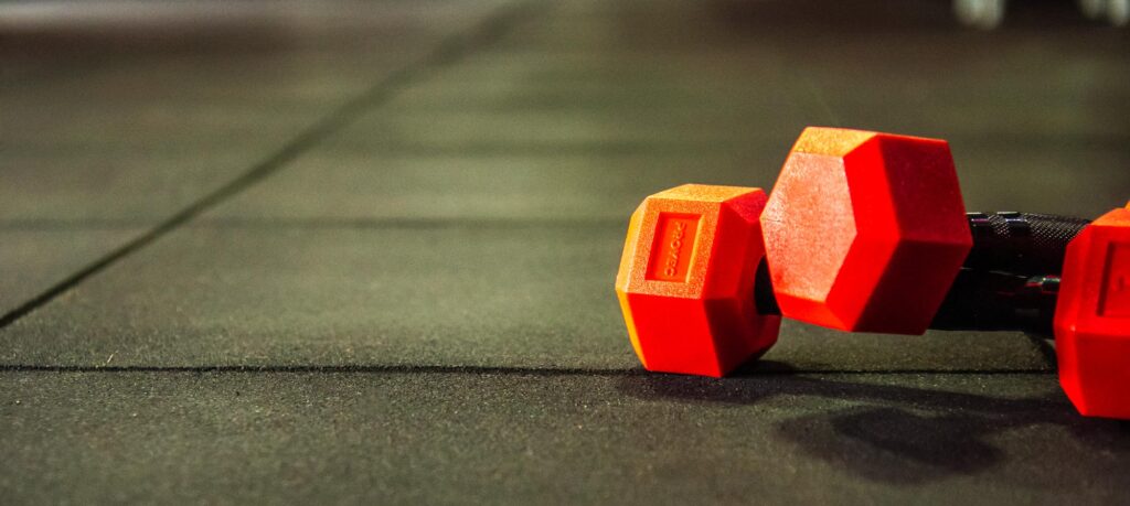 Why Do Gyms Choose Rubber Flooring for Their Facilities?